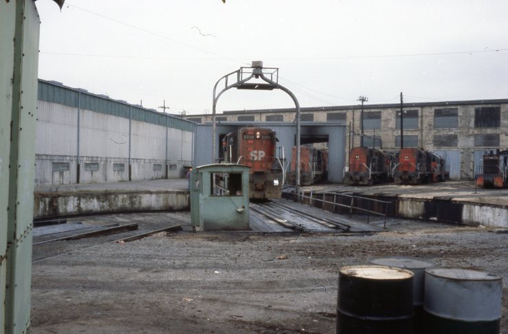 SP GP eases onto the turntable, Jan 1979.  --©photo by C. Hunt